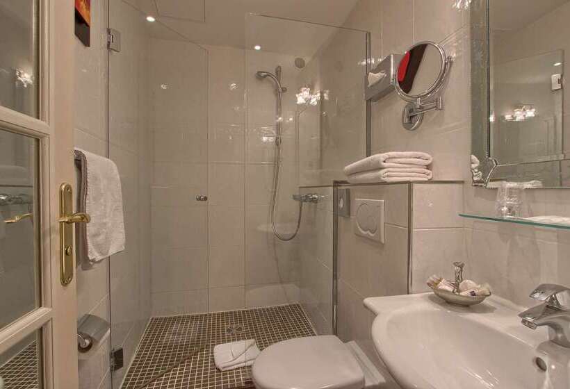 Timhotel Tour Montparnasse