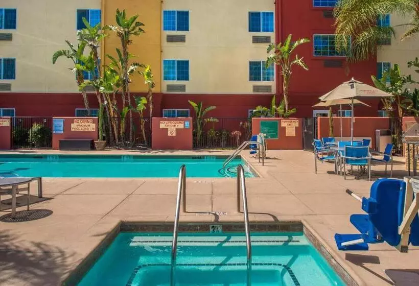 هتل Towneplace Suites By Marriott Anaheim Maingate Near Angel Stadium