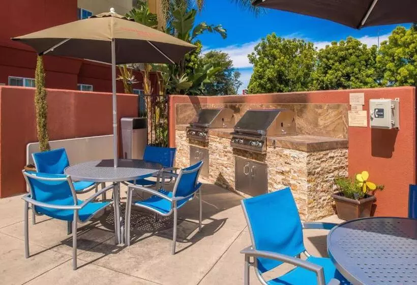 هتل Towneplace Suites By Marriott Anaheim Maingate Near Angel Stadium