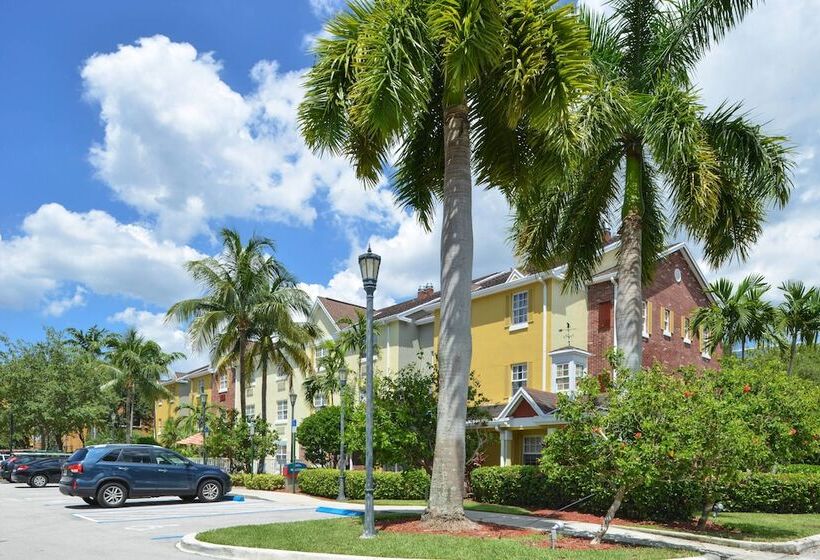 酒店 Candlewood Suites Miami Lakes, An Ihg