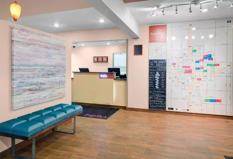 ホテル Towneplace Suites Wichita East