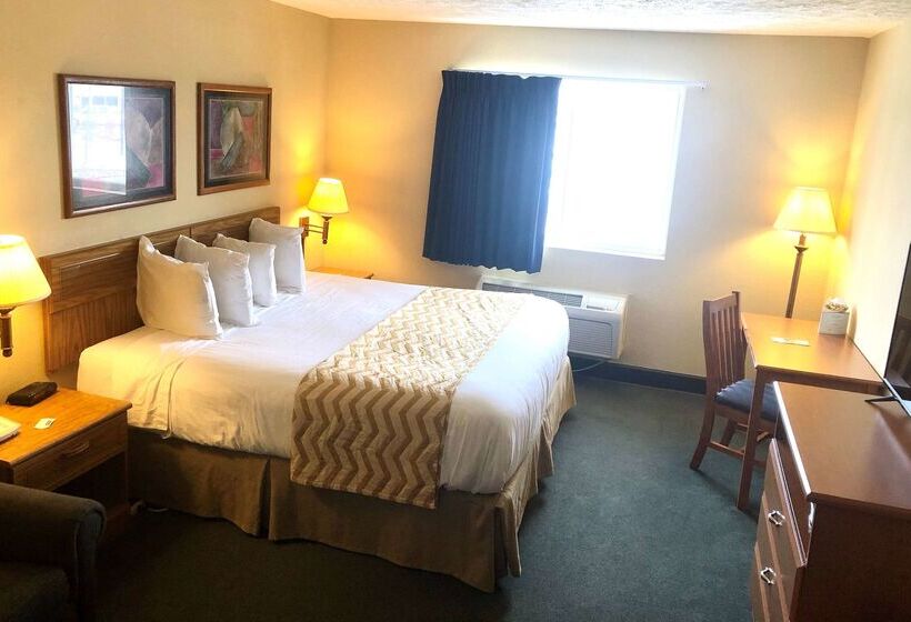 هتل Travelodge By Wyndham Grand Island