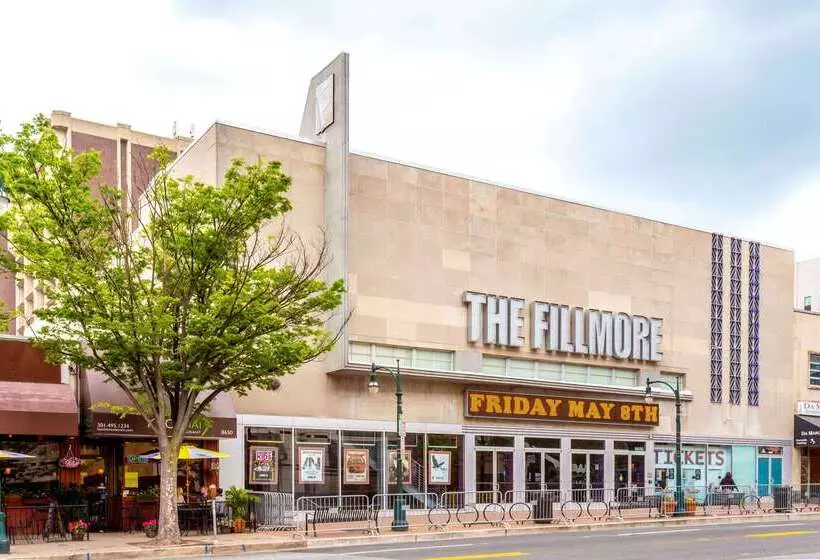 בית מלון כפרי Travelodge By Wyndham Silver Spring