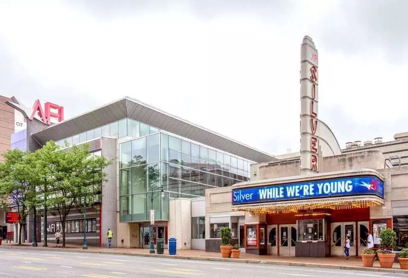 בית מלון כפרי Travelodge By Wyndham Silver Spring