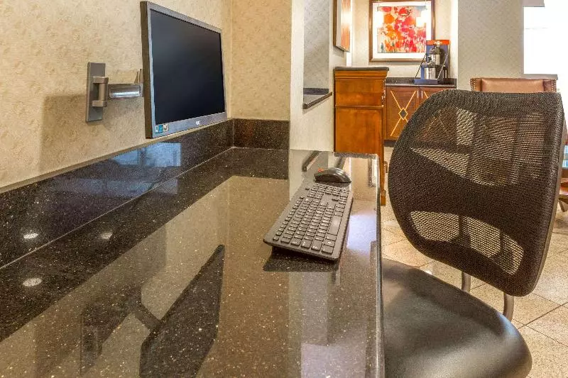 בית מלון כפרי Travelodge By Wyndham Silver Spring