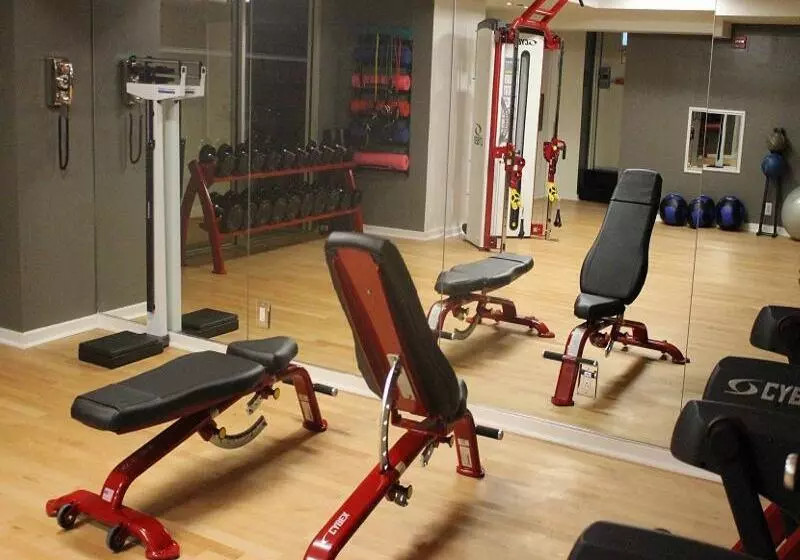 هتل Club Wyndham Midtown 45