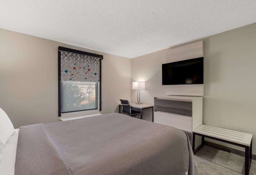 فندق على الطريق Quality Inn & Suites