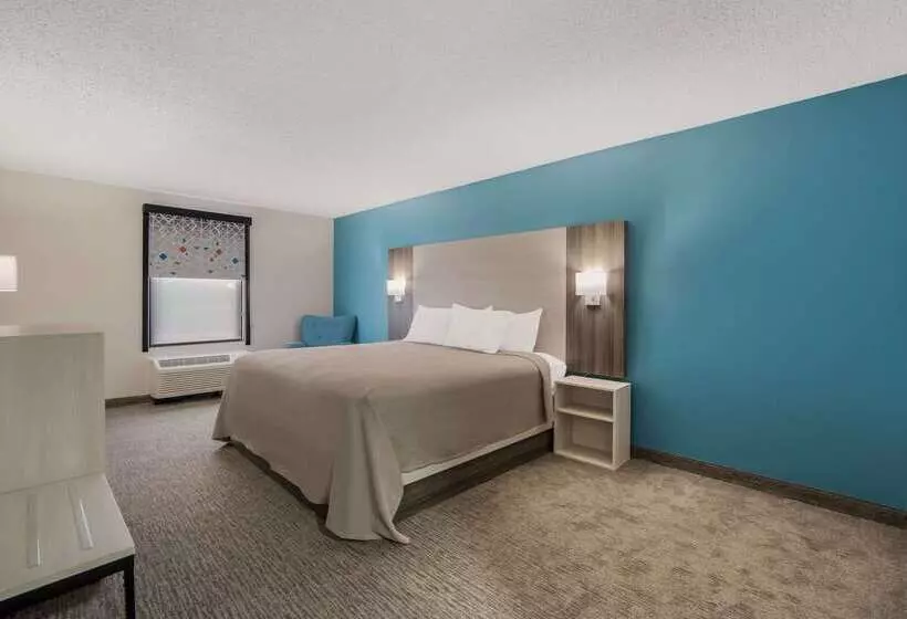 Мотель Quality Inn & Suites