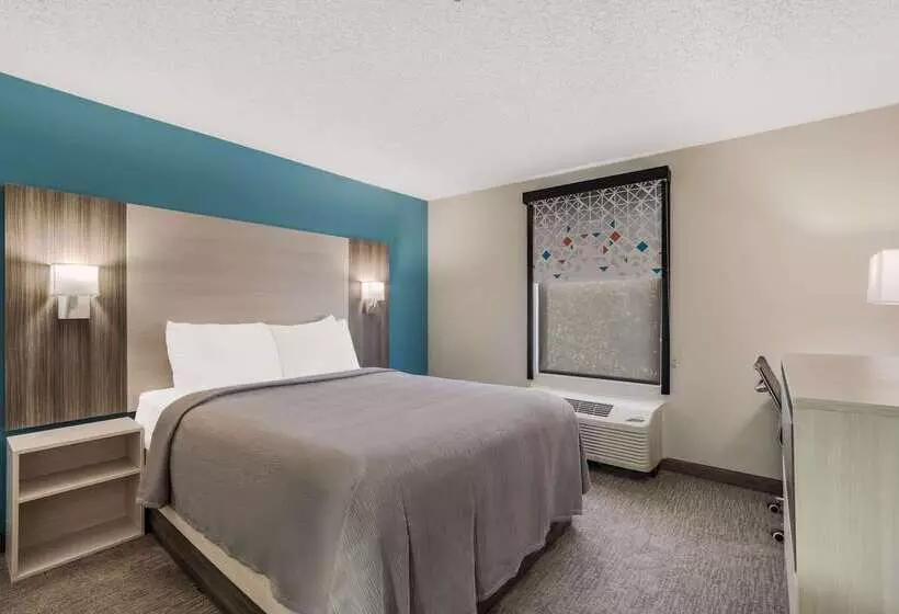 Мотель Quality Inn & Suites