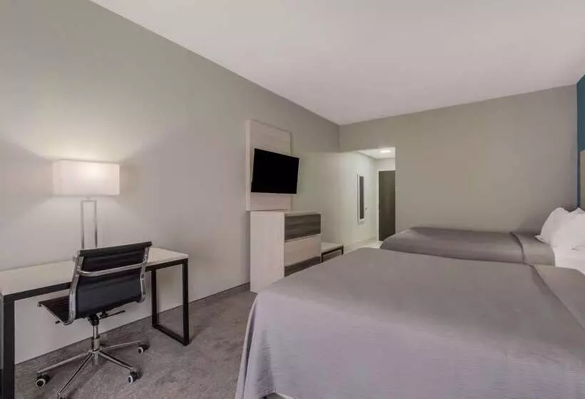 Мотель Quality Inn & Suites