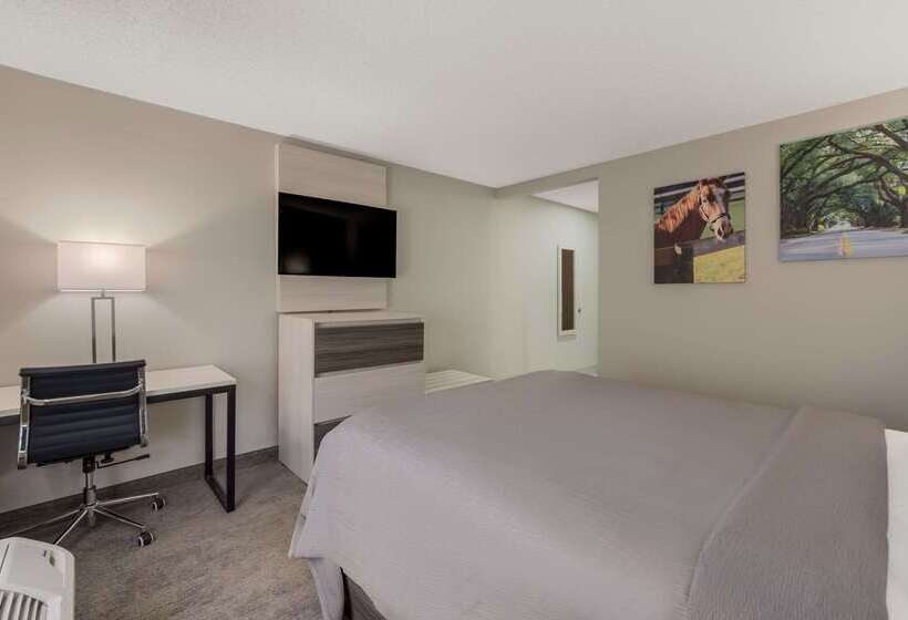 فندق على الطريق Quality Inn & Suites