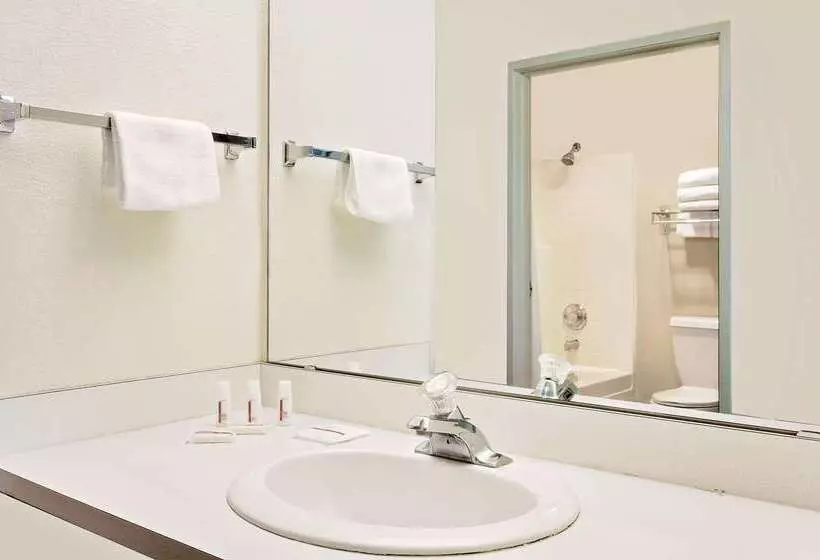 모텔 Super 8 By Wyndham Battle Mountain