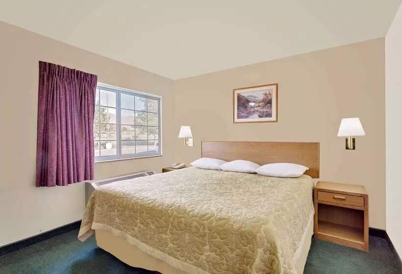 모텔 Super 8 By Wyndham Battle Mountain