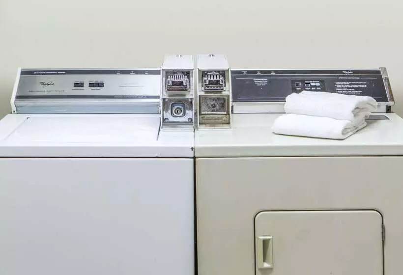 모텔 Super 8 By Wyndham Cleveland Tx