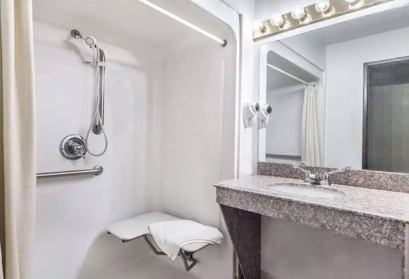 모텔 Super 8 By Wyndham Cleveland Tx