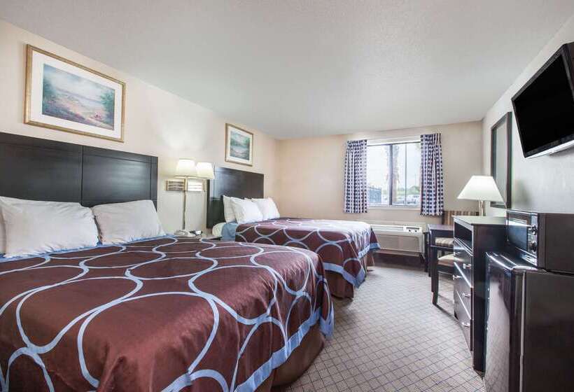 فندق على الطريق Super 8 By Wyndham Cleveland Tx