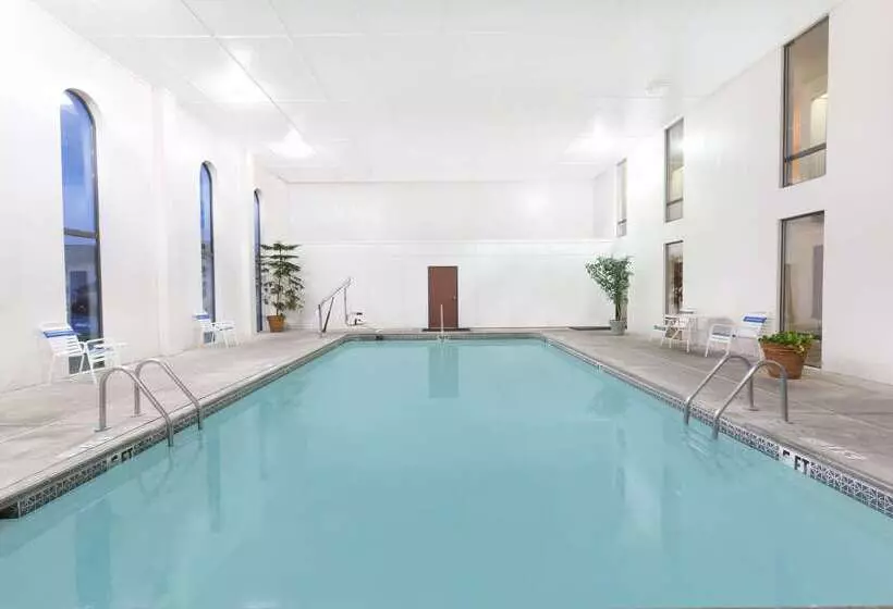 모텔 Super 8 By Wyndham Conway