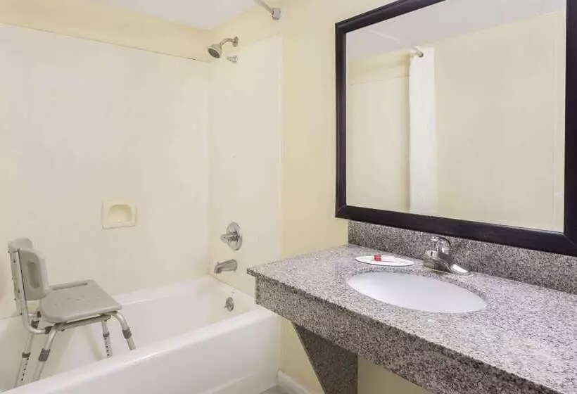 モーテル Super 8 By Wyndham Decatur/lithonia/atl Area