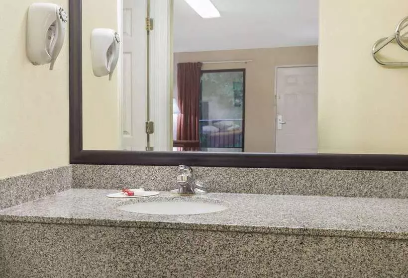 モーテル Super 8 By Wyndham Decatur/lithonia/atl Area