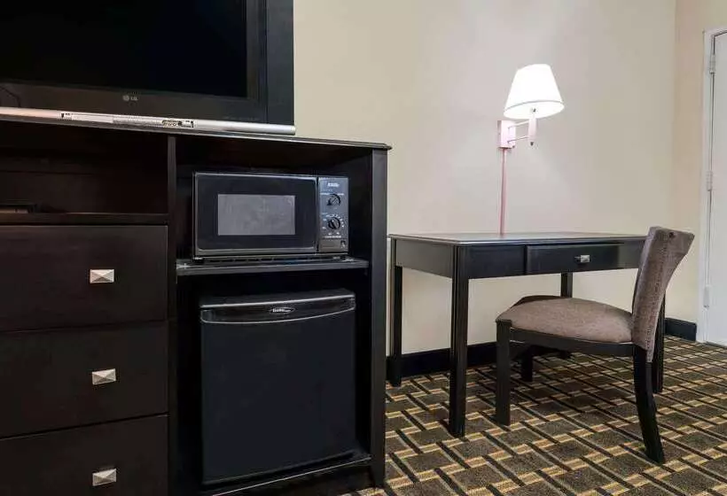 モーテル Super 8 By Wyndham Decatur/lithonia/atl Area