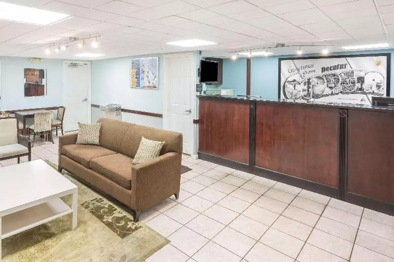 モーテル Super 8 By Wyndham Decatur/lithonia/atl Area