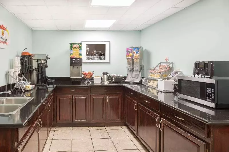 モーテル Super 8 By Wyndham Decatur/lithonia/atl Area