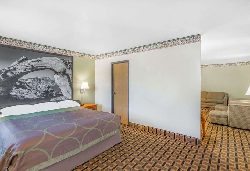 فندق على الطريق Super 8 By Wyndham Grants Pass