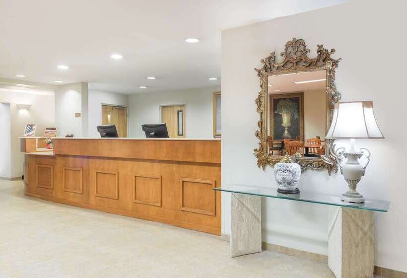 Motel Super 8 By Wyndham Hagerstown/halfway Area