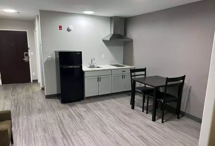 مُتل Super 8 By Wyndham Lake Charles/sulphur