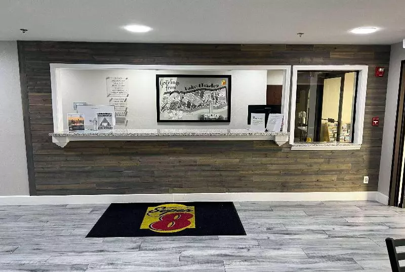 مُتل Super 8 By Wyndham Lake Charles/sulphur