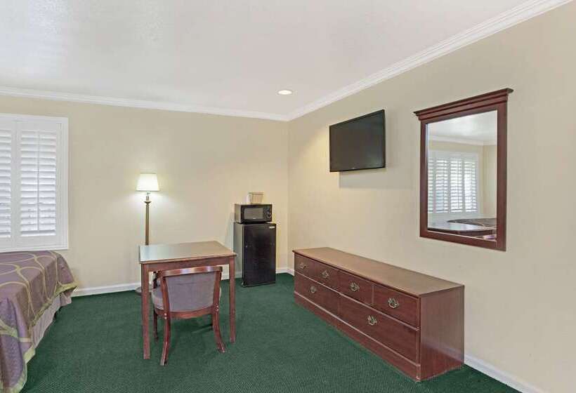 فندق على الطريق Super 8 By Wyndham North Hollywood