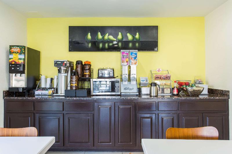 Motel Super 8 By Wyndham Petersburg