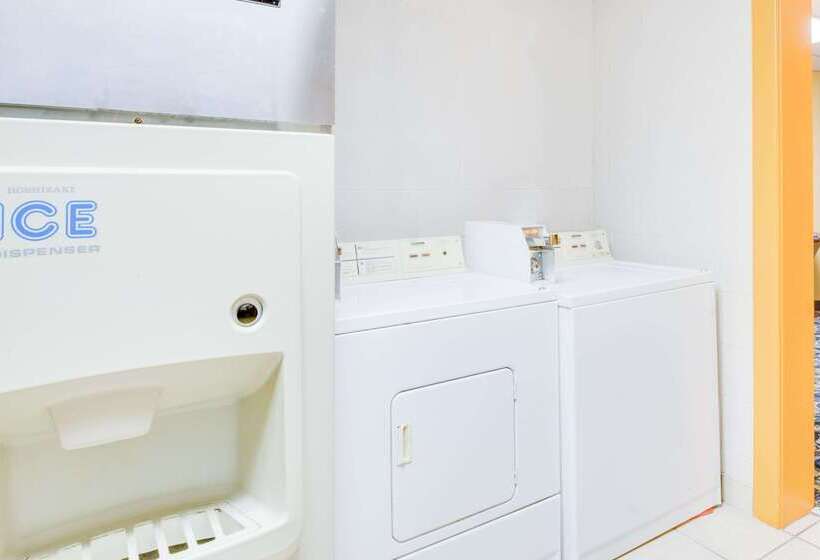 Motel Super 8 By Wyndham Port Clinton