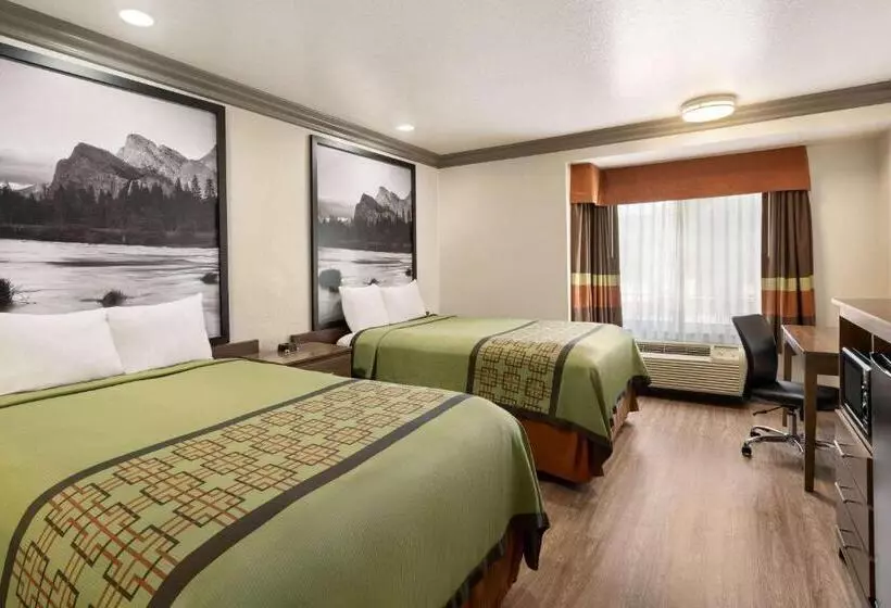 汽车旅馆  Super 8 By Wyndham Santa Clarita/valencia