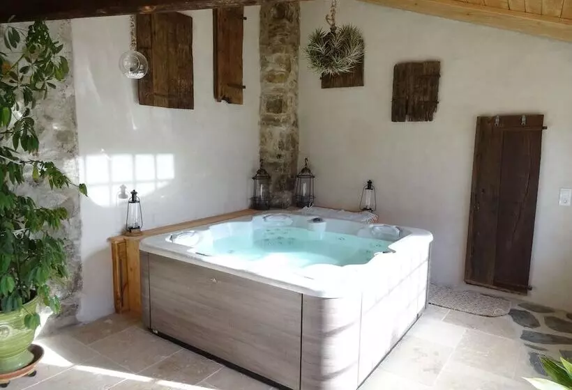 Aamiaismajoitus (B&B) Chambre D Hôte Le Mas Du Galibot