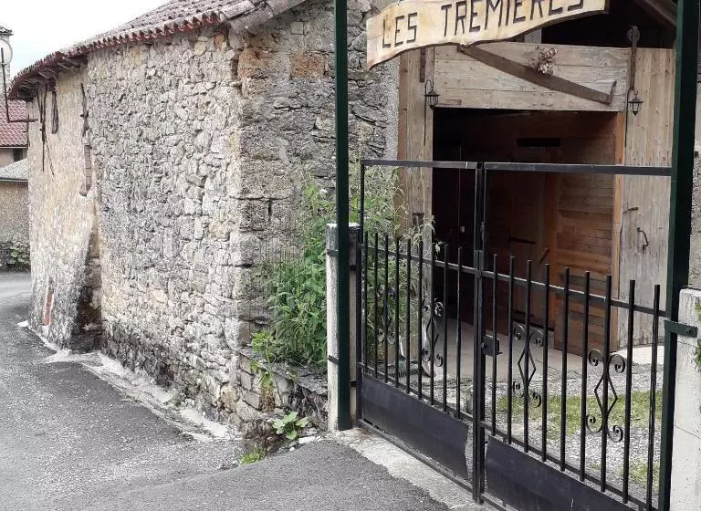 ベッドアンドブレックファースト Les Tremieres