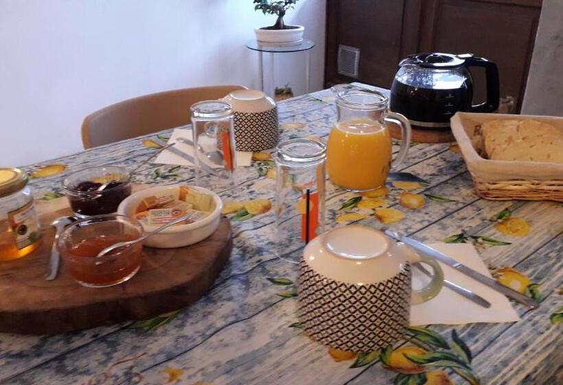 민박 Les Tremieres