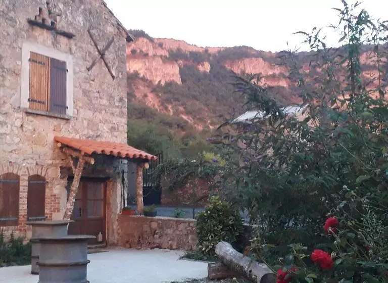 ベッドアンドブレックファースト Les Tremieres