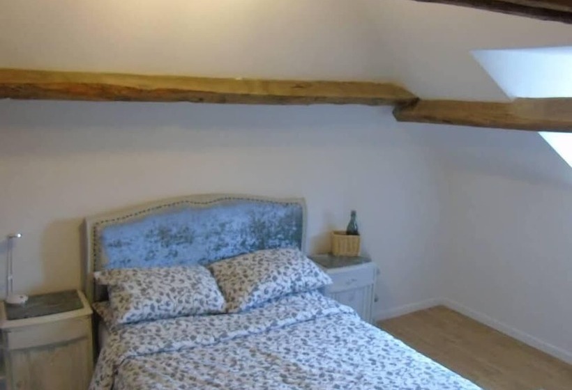 مبيت وإفطار Puy Larousse Farmhouse