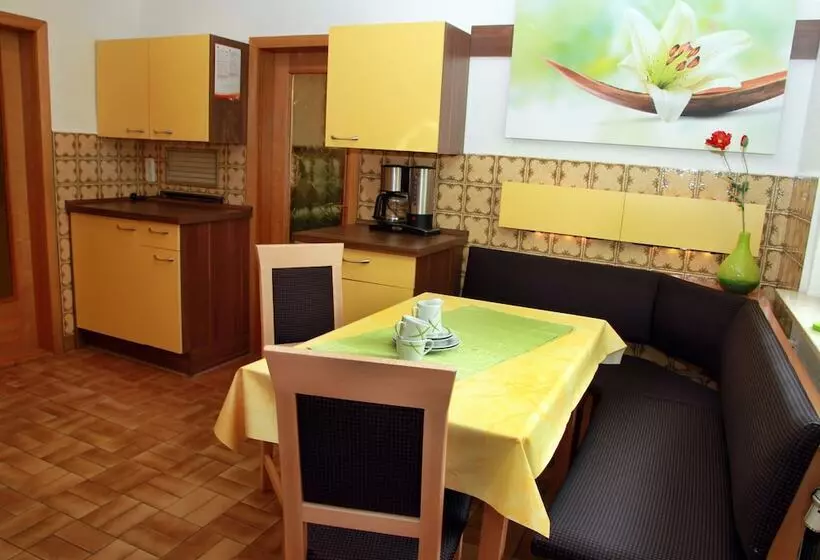 ホテル Ferienwohnungen Hinternah