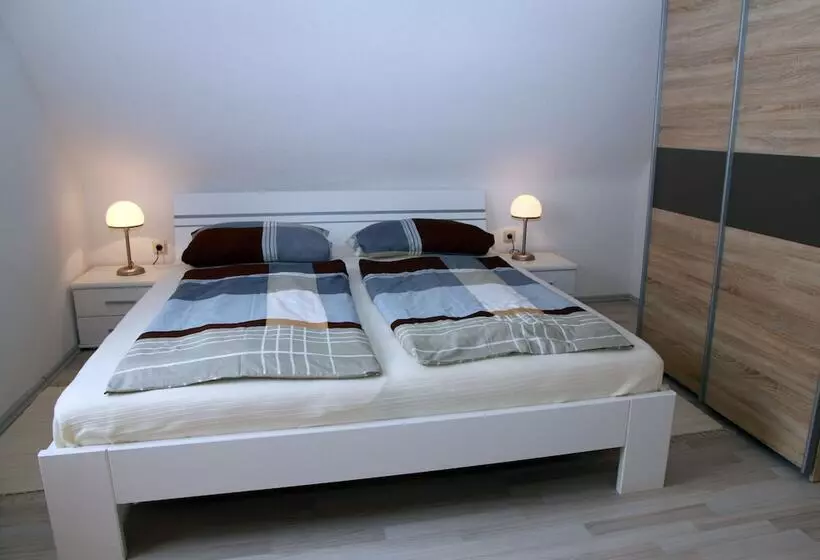 ホテル Ferienwohnungen Hinternah