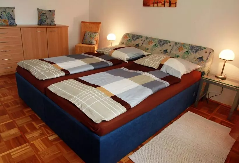 ホテル Ferienwohnungen Hinternah