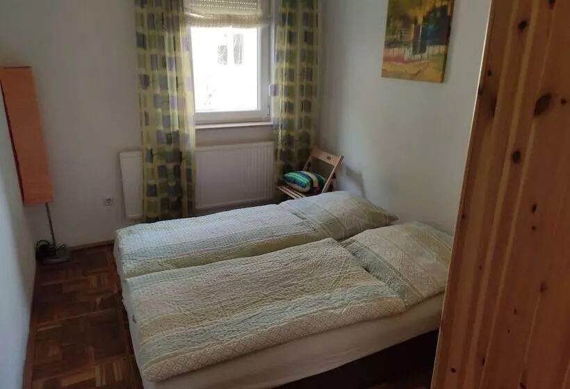 ホテル Ferienwohnungen Hinternah