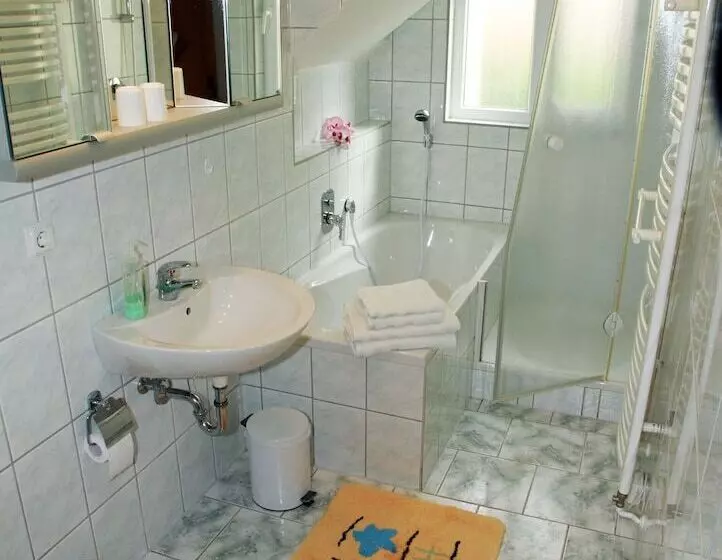 ホテル Ferienwohnungen Hinternah