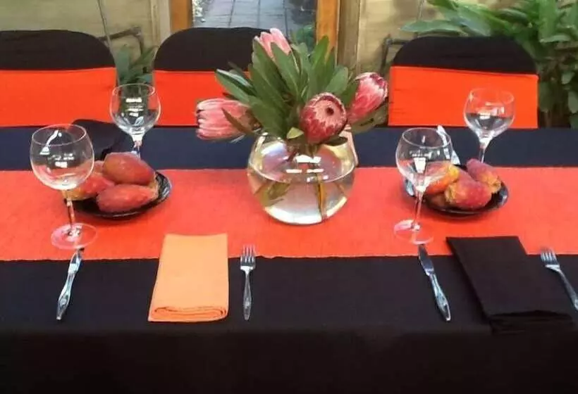 Maaseutuhotelli Burraburoon