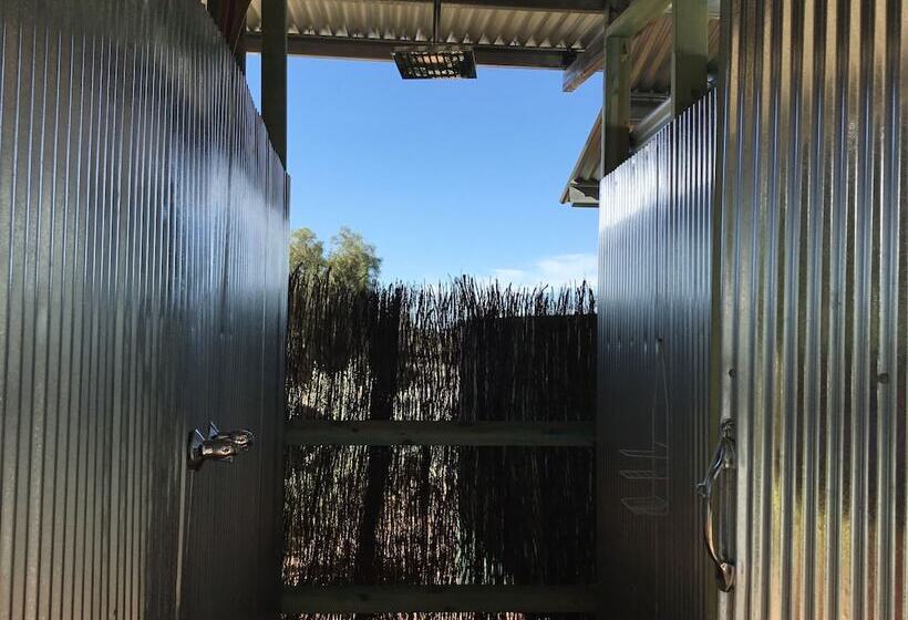 田舎風ホテル Burraburoon