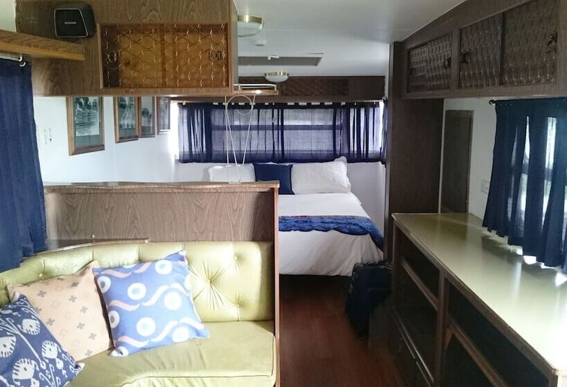 田舎風ホテル Burraburoon