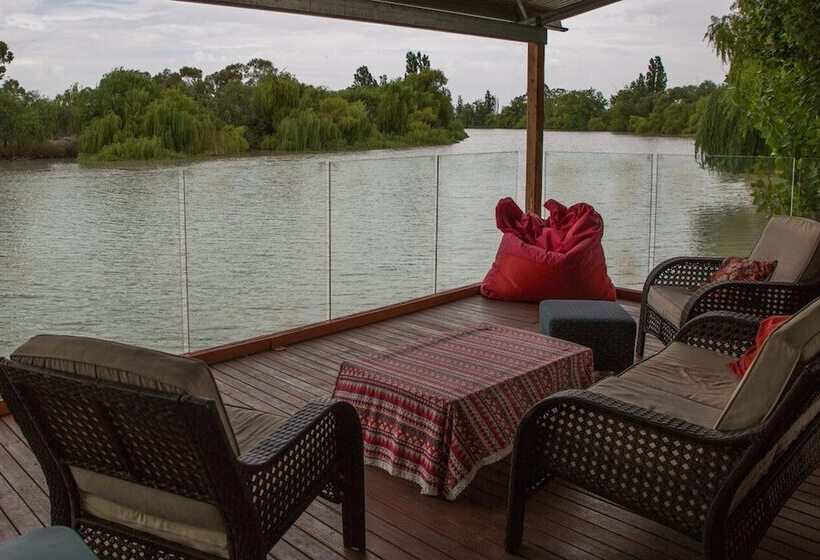 田舎風ホテル Burraburoon