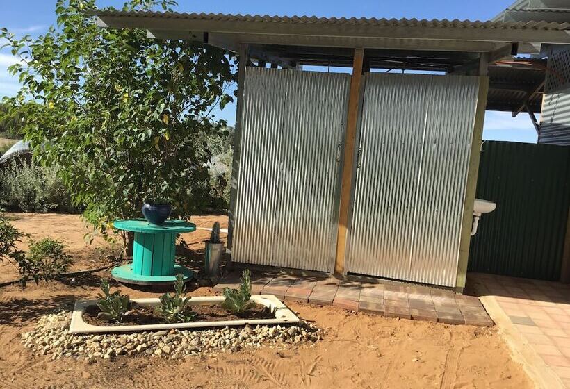 田舎風ホテル Burraburoon