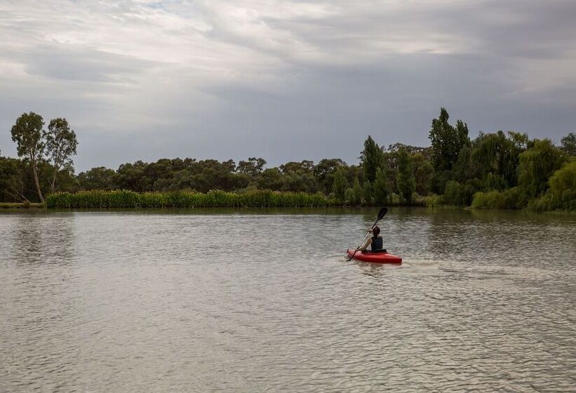 田舎風ホテル Burraburoon